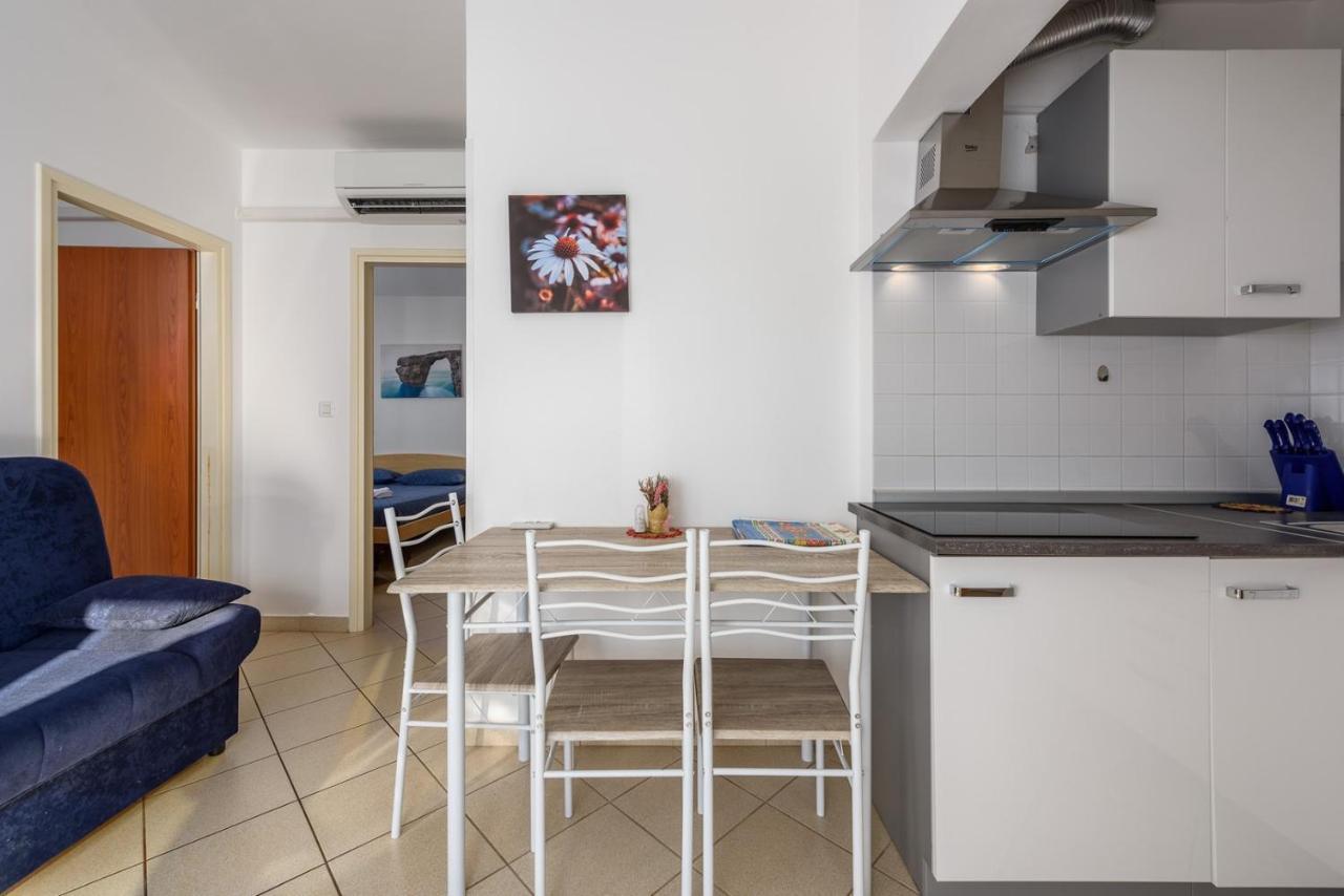 Lucrezia House With Apartments Ловречица Экстерьер фото